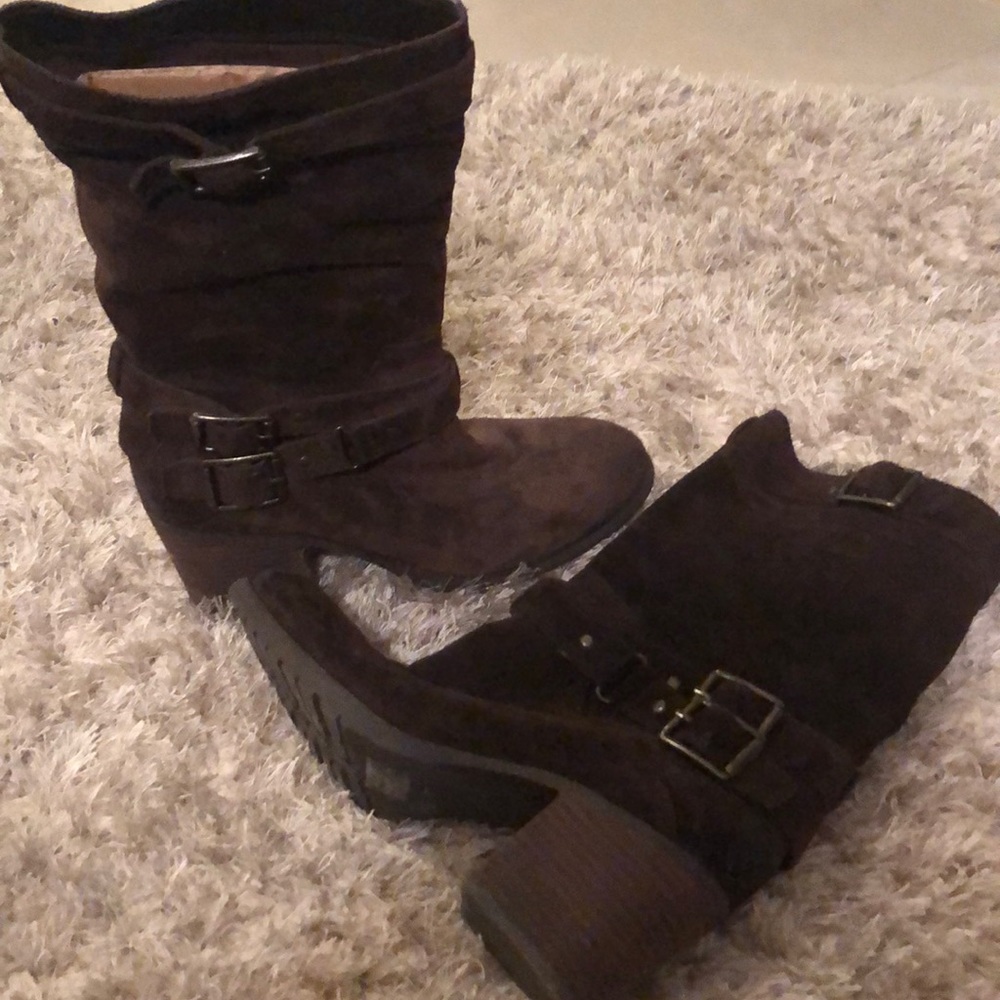 Boots - Picture 2 of 2